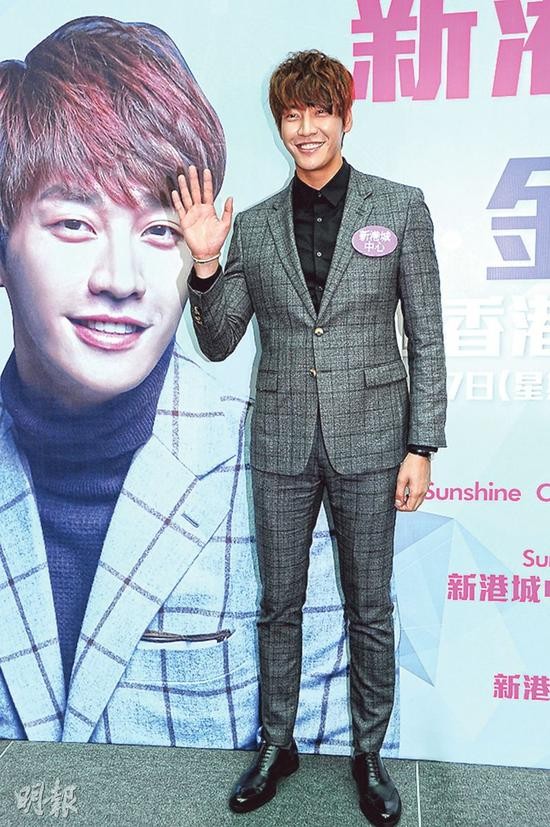 韩星金英光超级友善亲民。