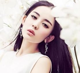 同是张翰的女友，一个变身女神，一个在被黑道路上越来越黑