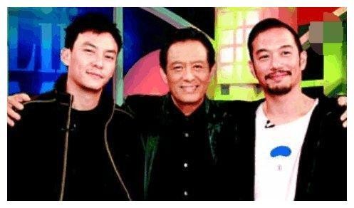 张震有个亲哥名叫张翰, 这下尴尬了! 两人相碰该如何张口