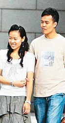 傅家俊和女友逛街