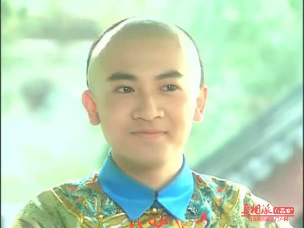因“五阿哥”走红，很低调的歌手和演员，但有两个身份却不为人知