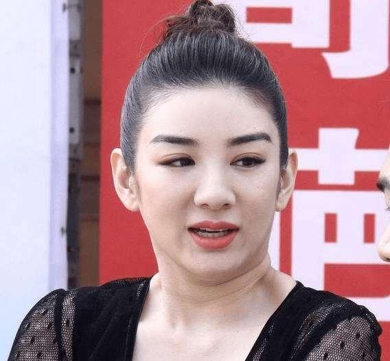 赵薇曝光不拍还珠3的原因，忽然从电视上消失，黄奕接替走红全国