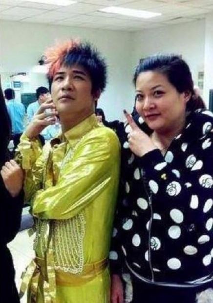 大张伟首度承认和经纪人结婚了！网友：什么时候生孩子当爸爸呢？