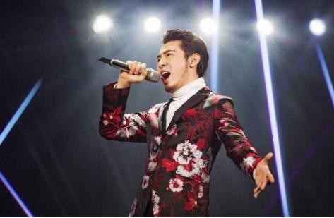 《声入人心》：鹤姐是全才,能吐槽会打扮，歌唱得好还会拉二胡