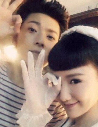 为守护契约精神毛晓彤宣布解约 回顾男友陈翔恋爱史
