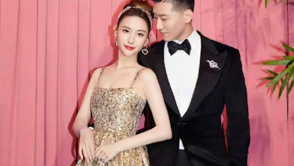 何超莲窦骁婚后分居半年,女方专注生意不带男方