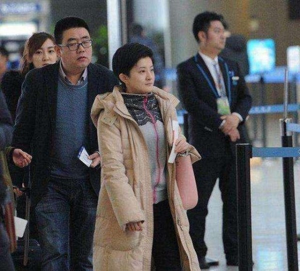 38岁“小婉君”近照曝光，网友：差距太大不敢认，老公来头不小