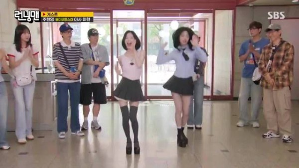 韩国女团就是专业，20岁女生骨相美里透着成熟性感！