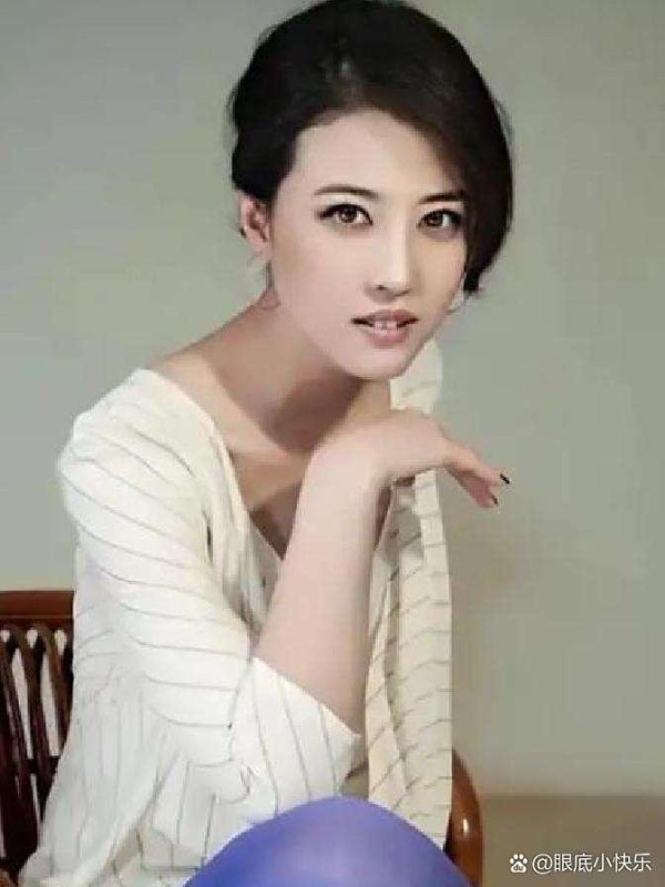 1991年，吕良伟和周海媚申请...@眼底小快乐的动态