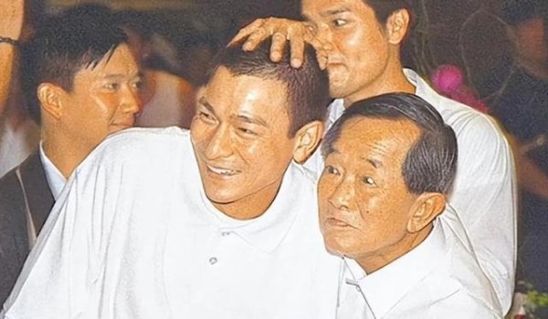 刘德华曾被下降头？亲妈被忽悠成帮凶？王晶又来爆猛料了