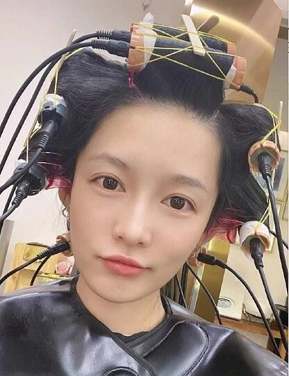 李沁和孙怡是什么关系？“双生花”李沁和孙怡对比照哪个更漂亮？