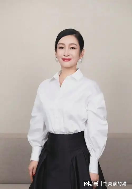 秦海璐：用演技封神，诠释多面人生