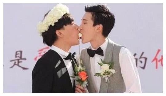 娱乐圈第一对结婚的同性恋，时隔四年之久，现如今的他们生活如此