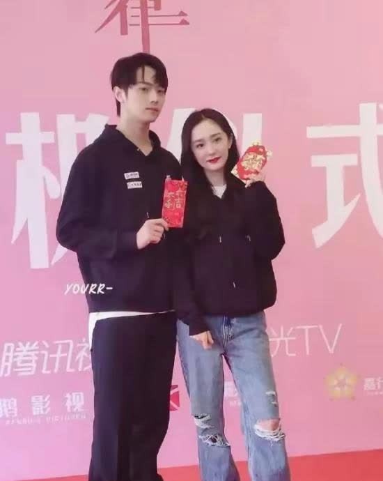 杨幂与魏大勋领证？前夫刘恺威深夜暗讽：旧情新瓜背后的三方博弈