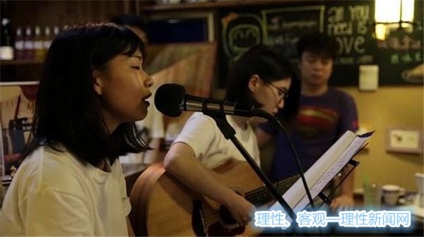 房东的猫王心怡是谁哪里人资料照,王心怡吴佩玲什么关系是情侣吗