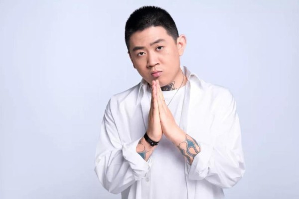 派克特的经纪人丨《持续活跃于音乐与综艺领域》