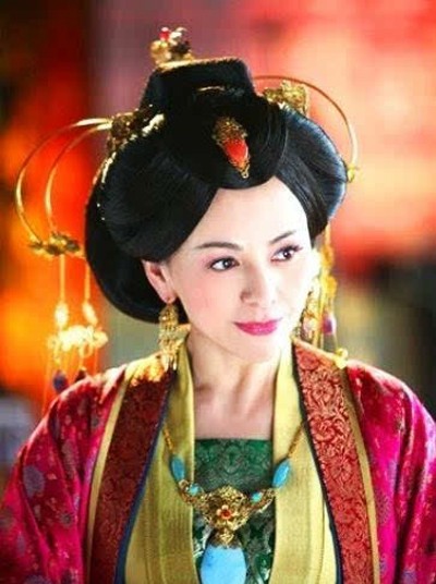 王琳和徐帆为什么吵架？王琳被徐帆奚美娟孤立了吗 王琳近况