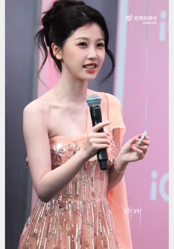 虞书欣最近深陷舆论风波，没想到她的好友米西出来发声啦！