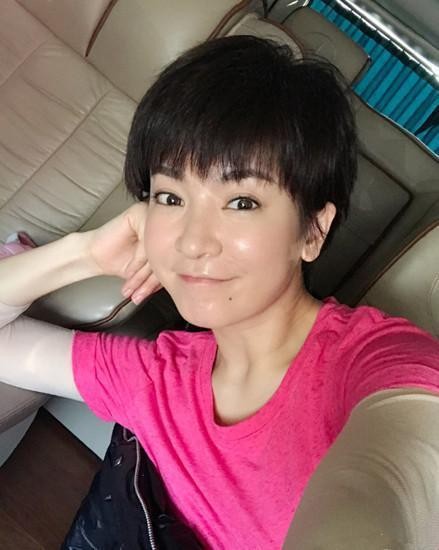 和赵薇暗斗6年, 湖南卫视给她撑腰, 最后却输的一败涂地!