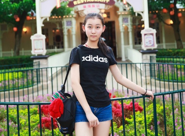 童星杨烁是谁的女儿父母是谁 小歌手杨烁今年几岁了个人资料图片