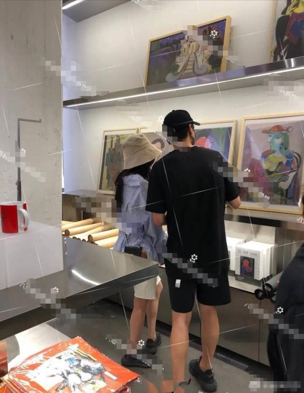 魏大勋否认网传恋情：只是跟朋友逛个街