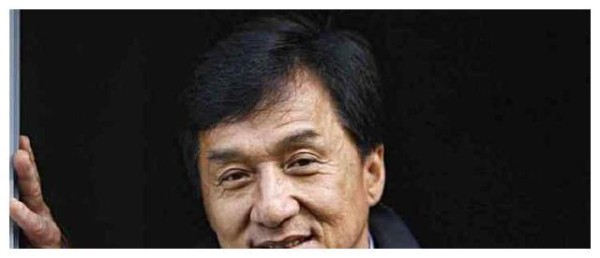 华人女明星地位强大，向华强和成龙都要礼让三分，论背景十分强悍