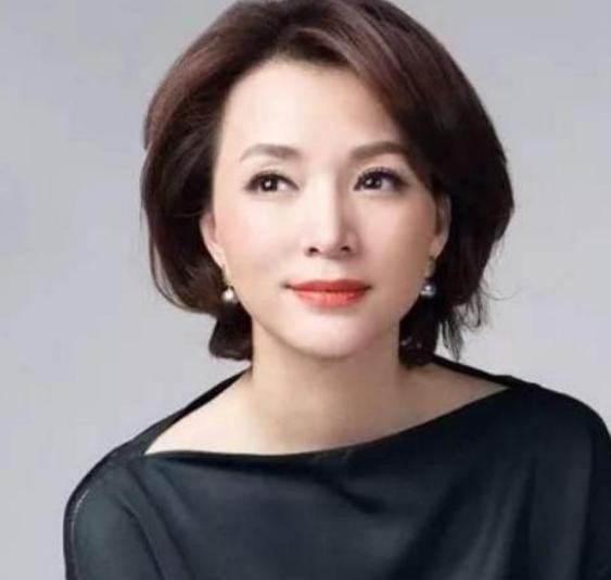 何炅问撒贝宁：为何董卿是一姐，而你是小撒？撒贝宁的回答亮了
