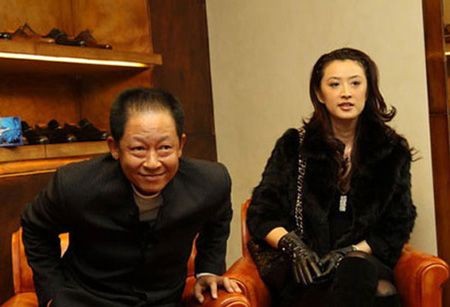 王志文有几任老婆分别是谁 王志文的前女友七位女人都是谁