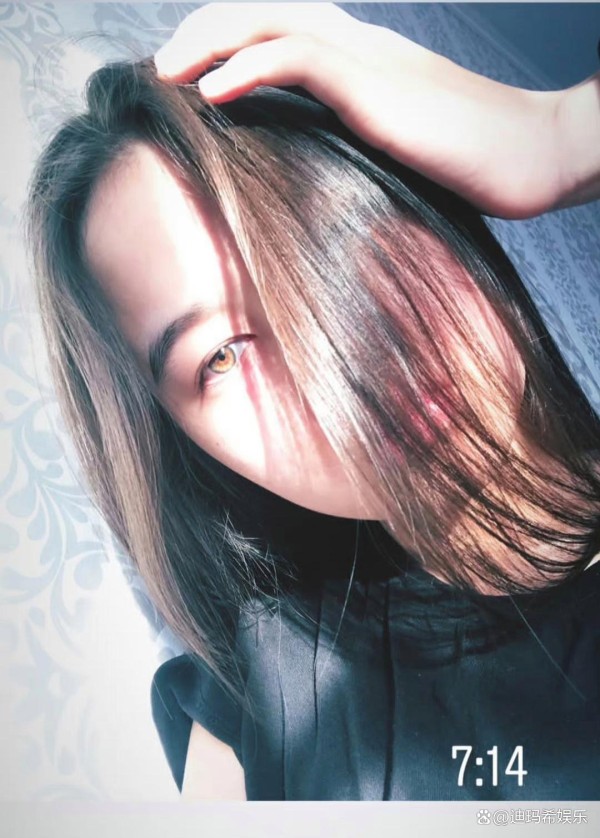 为什么蓝眼睛比黑眼睛更容易被中国人赞美？这背后有种心理学效应