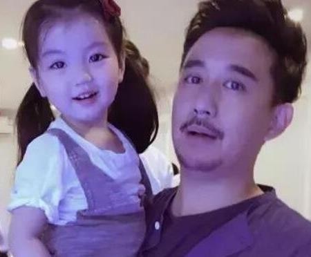 爸去哪儿第四季，阿拉蕾(崔雅涵)是谁的女儿？