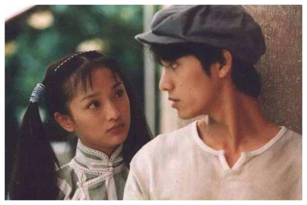 因关系太好，长期被误认为是“夫妻”的4对明星，唯独他俩真夫妻