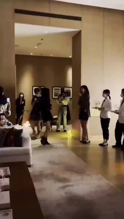 杨幂当年的小美女也快到中年了，看着挺年轻！