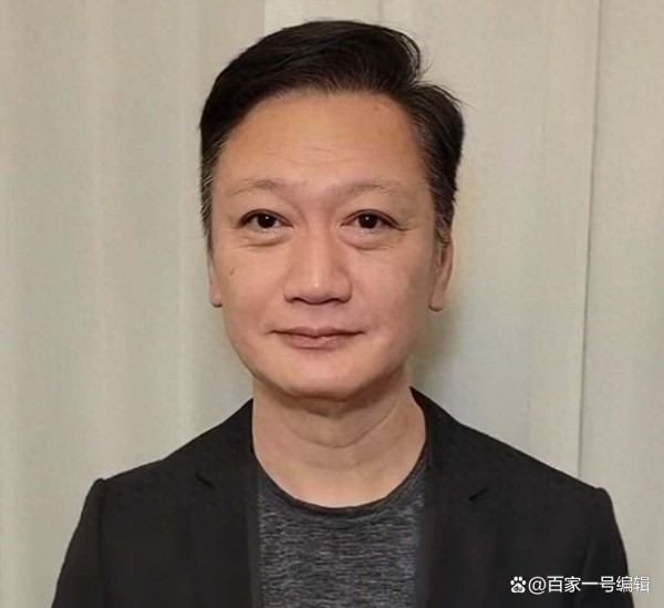 61岁男星秘密再婚，十年隐情曝光，幸福的真谛是什么？