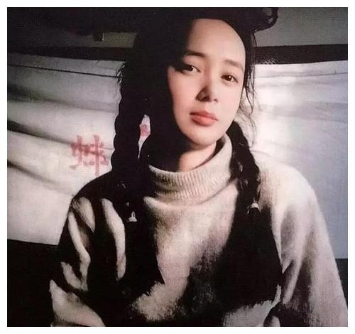 实力派蒋雯丽，曾5夺视后1获影后，今被传和小16岁黄轩的绯闻