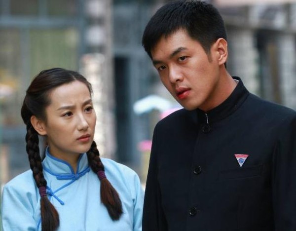 她美如水蜜桃，嫁给五婚导演后离婚，现为张若昀的继母