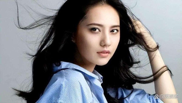 姜珮瑶的家世有多厉害？家世加持下的演艺逐梦路