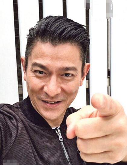 中国影视圈最成功的十大男星，有三大功夫巨星，两大喜剧明星上榜