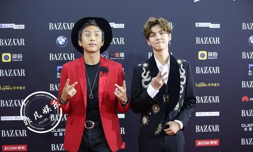 明星邓超好多穿过的鞋子 解梦大全 第1张