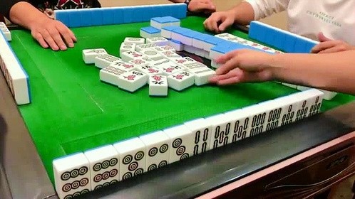 四川麻将：素胡点炮直接放弃，想贪自摸还有意外惊喜！