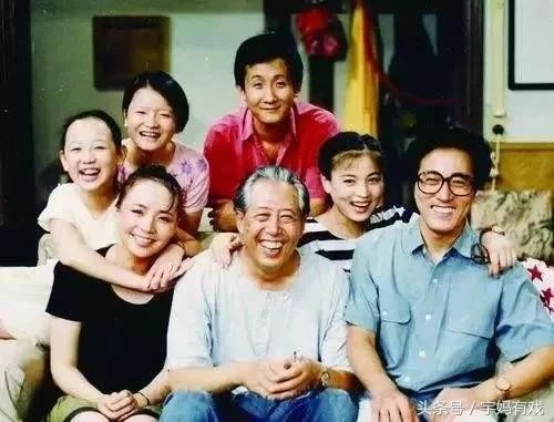 《美好生活》里的白发老头和和葛优齐名喜剧三剑客，剧中和宋丹丹