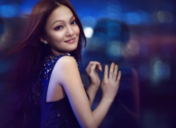 被家人害惨的明星：张韶涵被母亲告上法庭，而她已离开人世