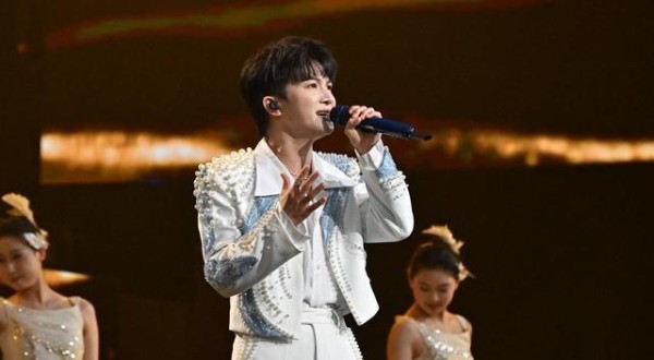 周深声线转换还是太权威了