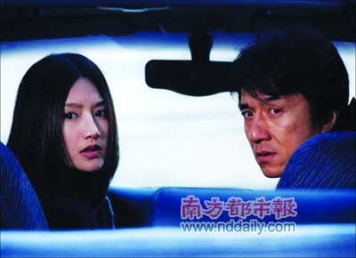 成龙曾与韩国女星金玫合作《特务迷城》。