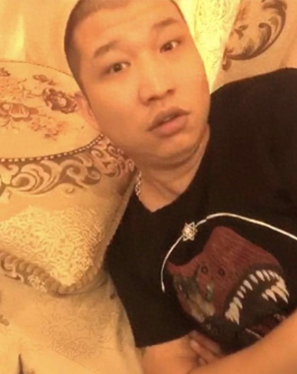 4864直播：二驴吃不起饭才碰瓷！现在不打不相识！