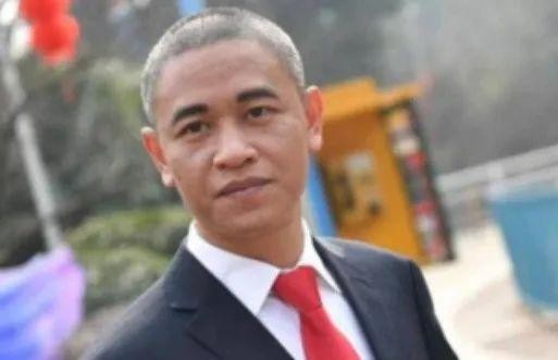 从小小保安到如今的演员，肖基国身价番十倍，他有自己的难能可贵