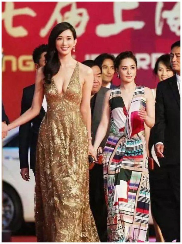 女明星们同框，你才知个矮多尴尬，网友：没有对比就没有伤害