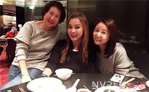 61岁的陈美凤与小25岁的邱泽传绯闻 号称台湾最美老太太