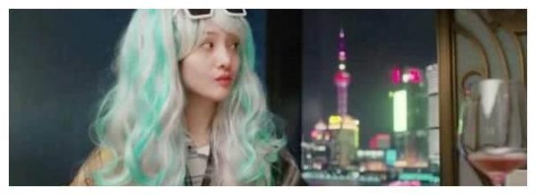 郑爽杨颖迪丽热巴刘亦菲杨幂二次元发色造型 谁美艳谁炫酷呢？