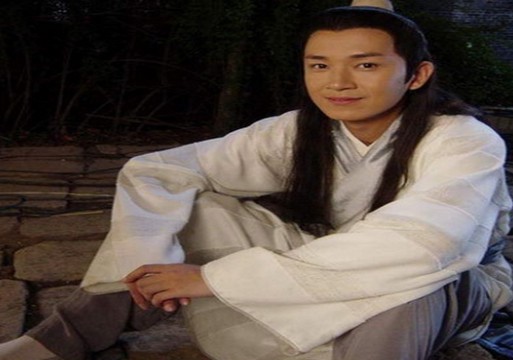 《蒙面唱将2》飞行嘉宾奥特曼真实身份是潘粤明？潘粤明董洁离婚原因