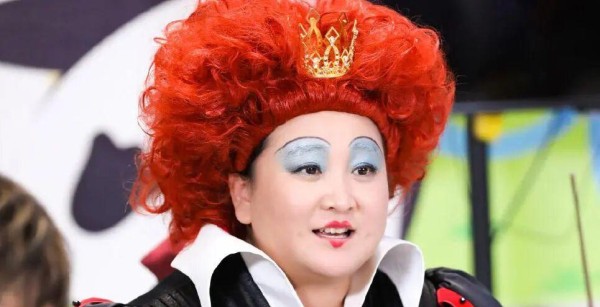 贾玲：从喜剧演员到娱乐界大佬的逆袭之路